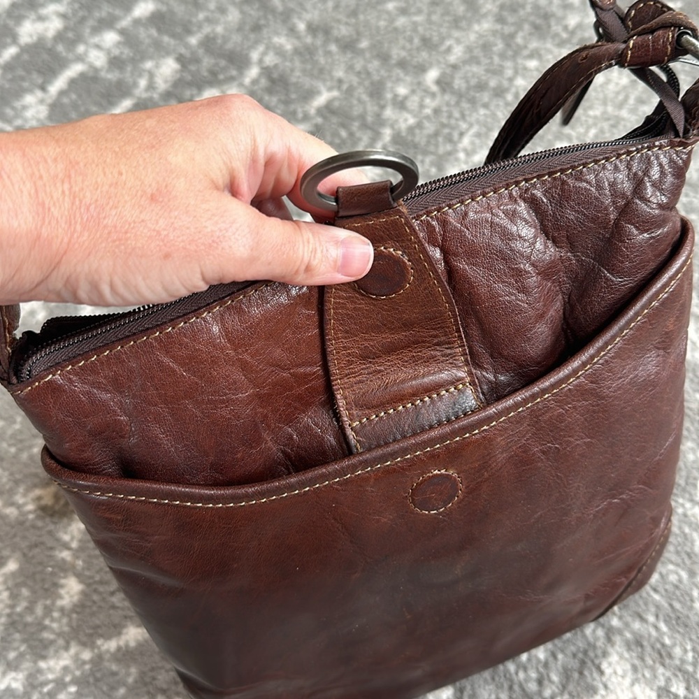 Jack Georges Genuine Leather Crossbody Voyager Handbag - Picture 6 of 16